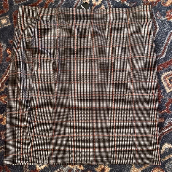New Forever 21+ Plaid Skirt 3X Holiday - Picture 2 of 3